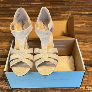 Life Stride Women's Cream Strappy Heels